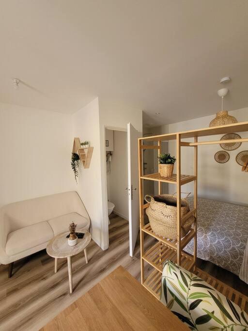 Cosy Proche Centre Apartment *